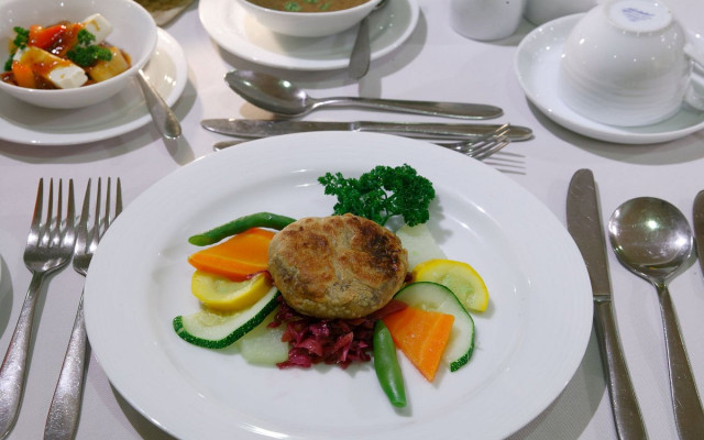 Hotels and resorts in SRI LANKA