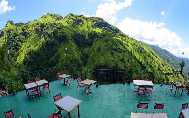 Hotels and resorts in 