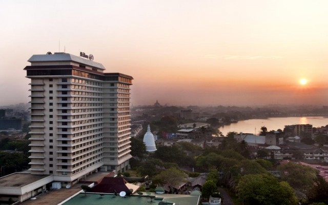 Hotels and resorts in SRI LANKA