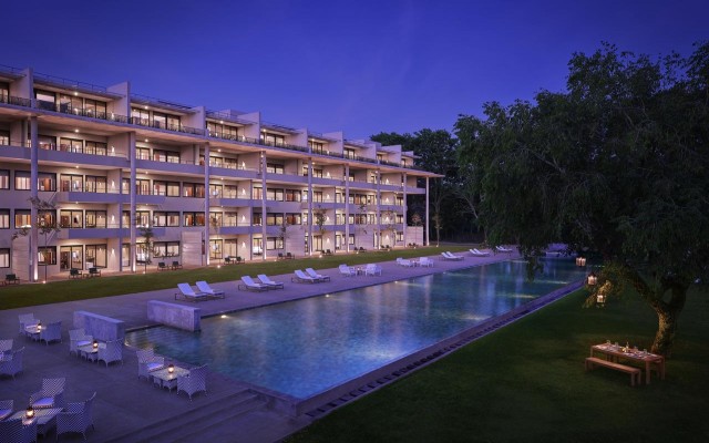 Hotels and resorts in SRI LANKA