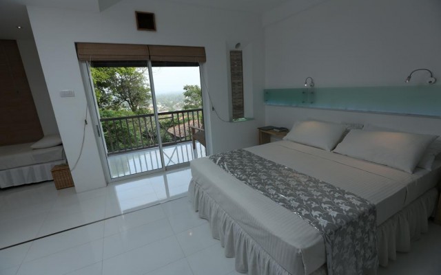 Hotels and resorts in SRI LANKA