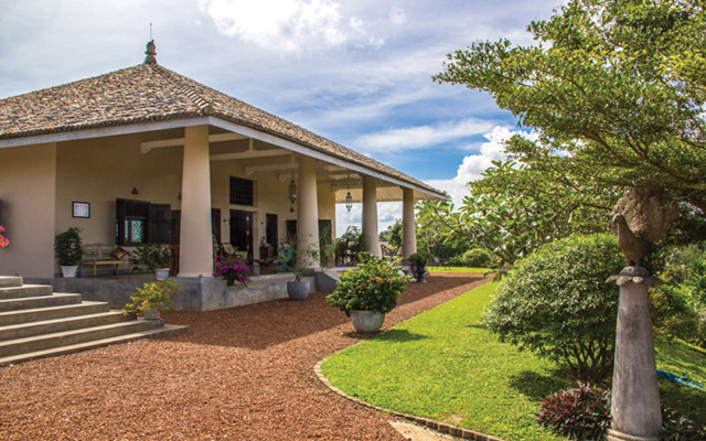 Hotels and resorts in 