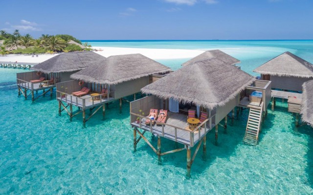 Hotels and resorts in MALDIVES