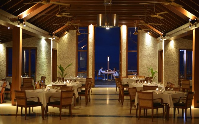 Hotels and resorts in MALDIVES