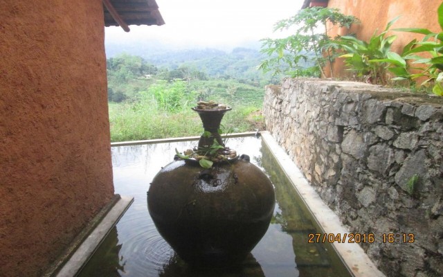 Hotels and resorts in SRI LANKA