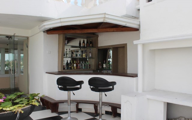 Hotels and resorts in SRI LANKA