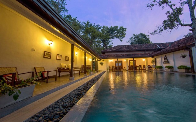 Hotels and resorts in 