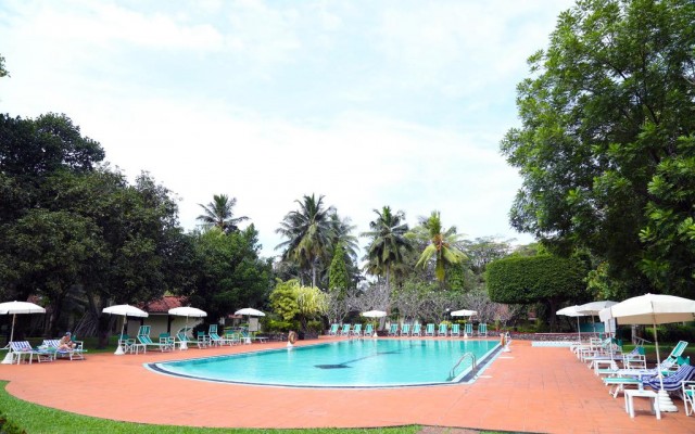 Hotels and resorts in SRI LANKA