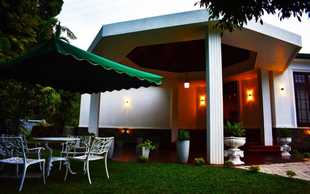 Hotels and resorts in 