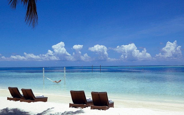 Holidays to MALDIVES